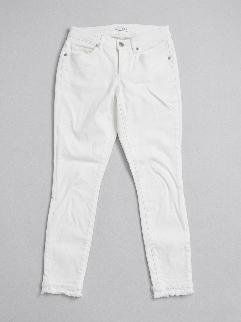 LOFT Curvy Skinny Jeans 25/0 White Denim Double Frayed Raw Hem Coastal Grandma
